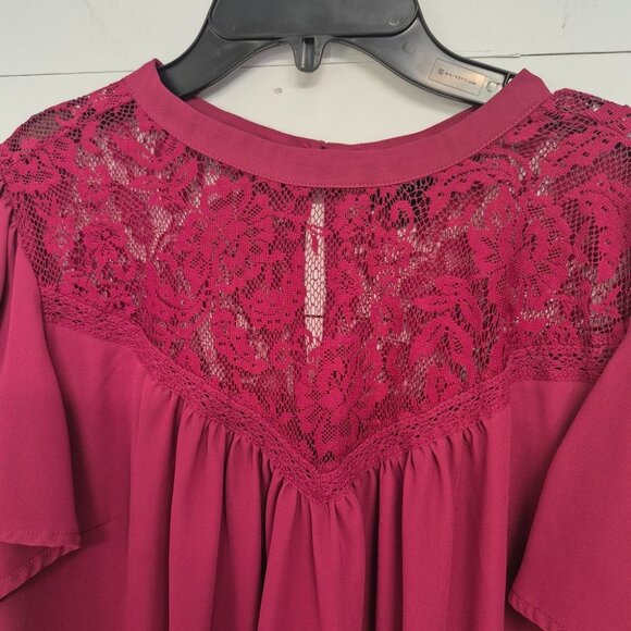 Torrid Womens Burgundy Lace Yoke Blouse Short Flutter Sleeves Button Back Detail - Picture 2 of 9